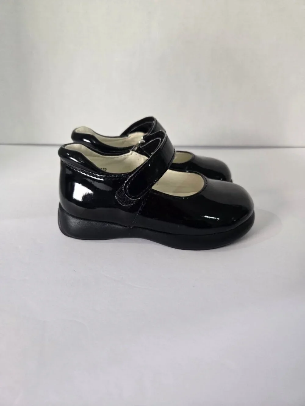 Nordstrom Black Patent Leather Mary Jane Shoes Toddler Girls Size 22 US 6 Flats